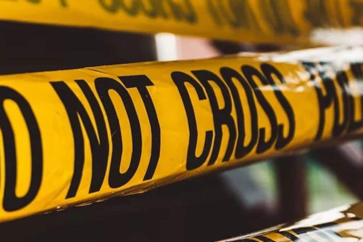 Family of Five Found Dead in Karachi Flat, Police Suspect Suicide