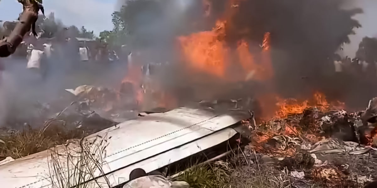 DR Congo Plane Crash Kills 14, Including Two Generals
