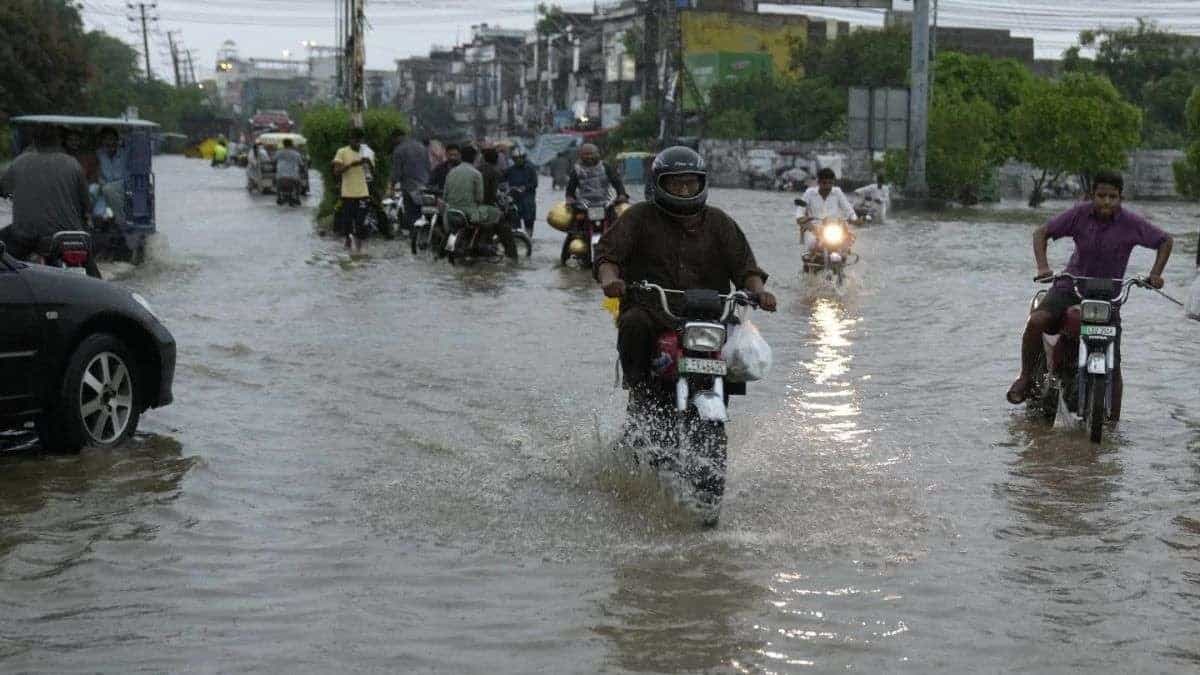 Heavy Rainfall Brings Relief to Lahore 